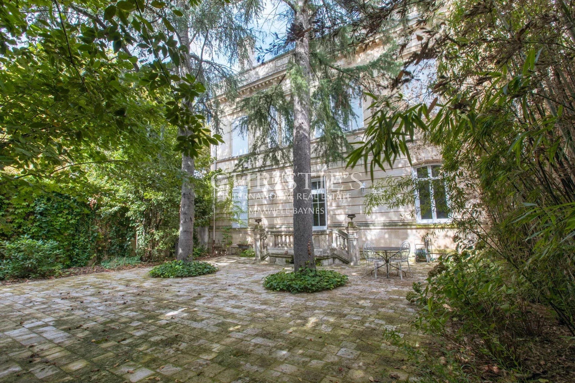 Magnifique Hôtel Particulier : 6 chambres, garage double, jardin