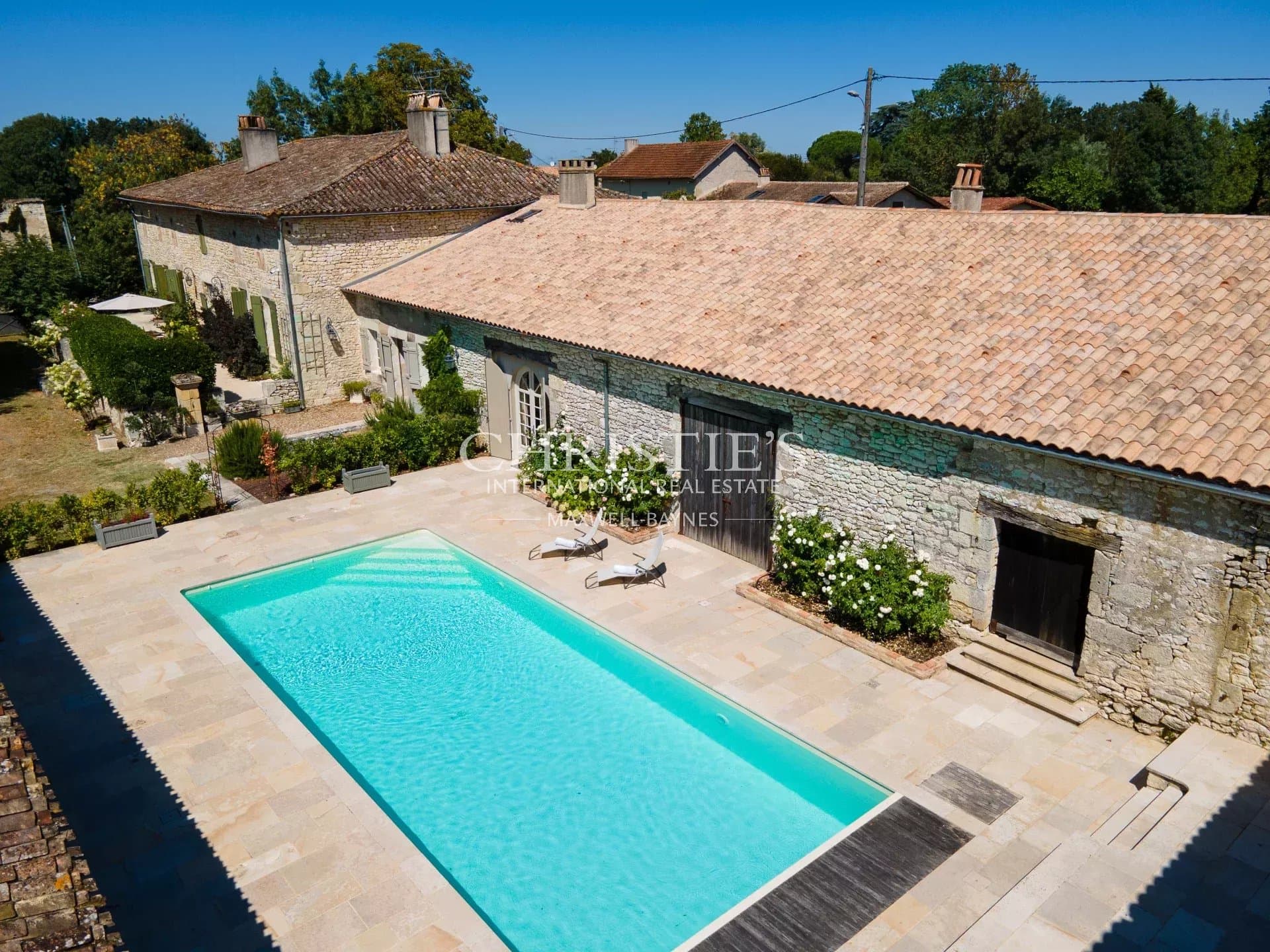 Belle propriété en pierre proche Bergerac