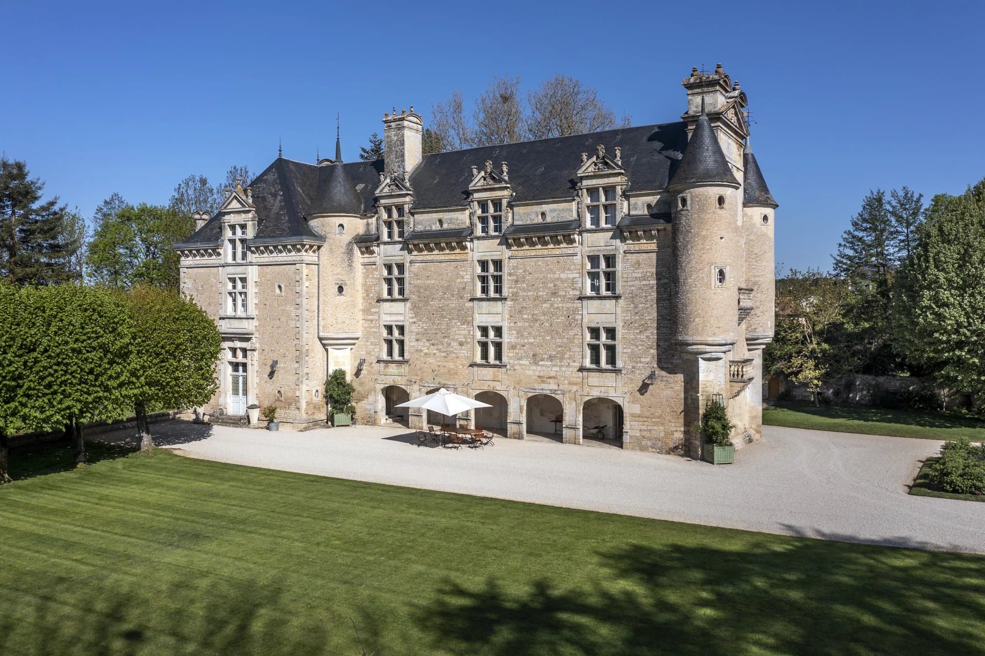 Deux-Sèvres - Magnificent Renaissance castle