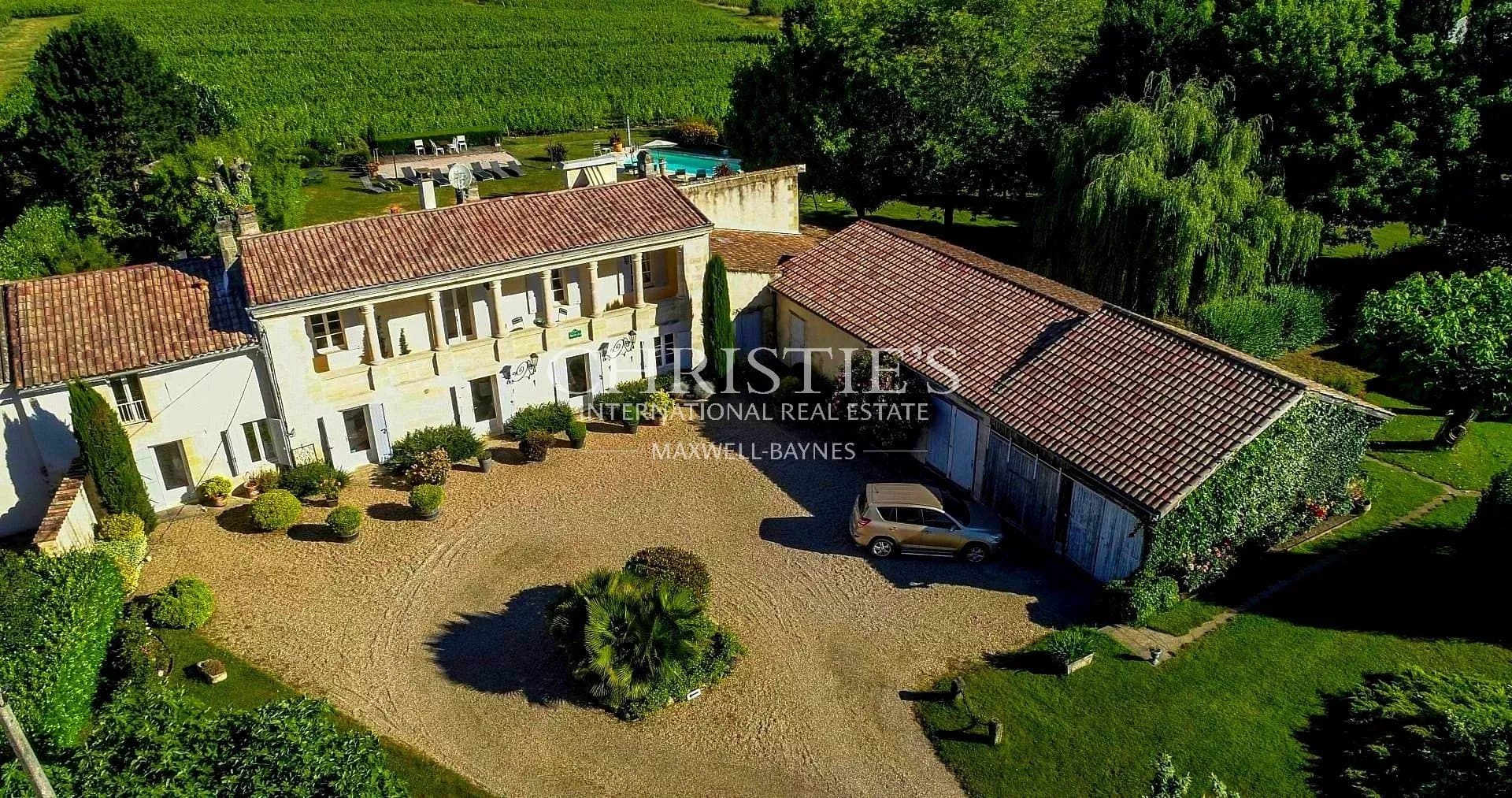 Charming Village house and Gite with vineyard views