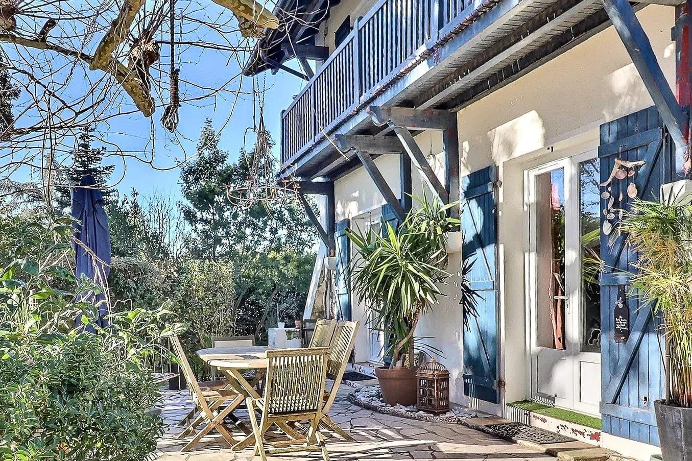 LABENNE – A PEACEFUL 4-BED PROPERTY NEAR THE CENTRE