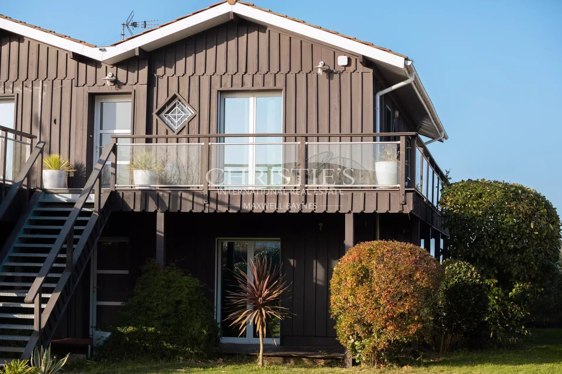 Gujan Mestras : Maison en première ligne / front de mer