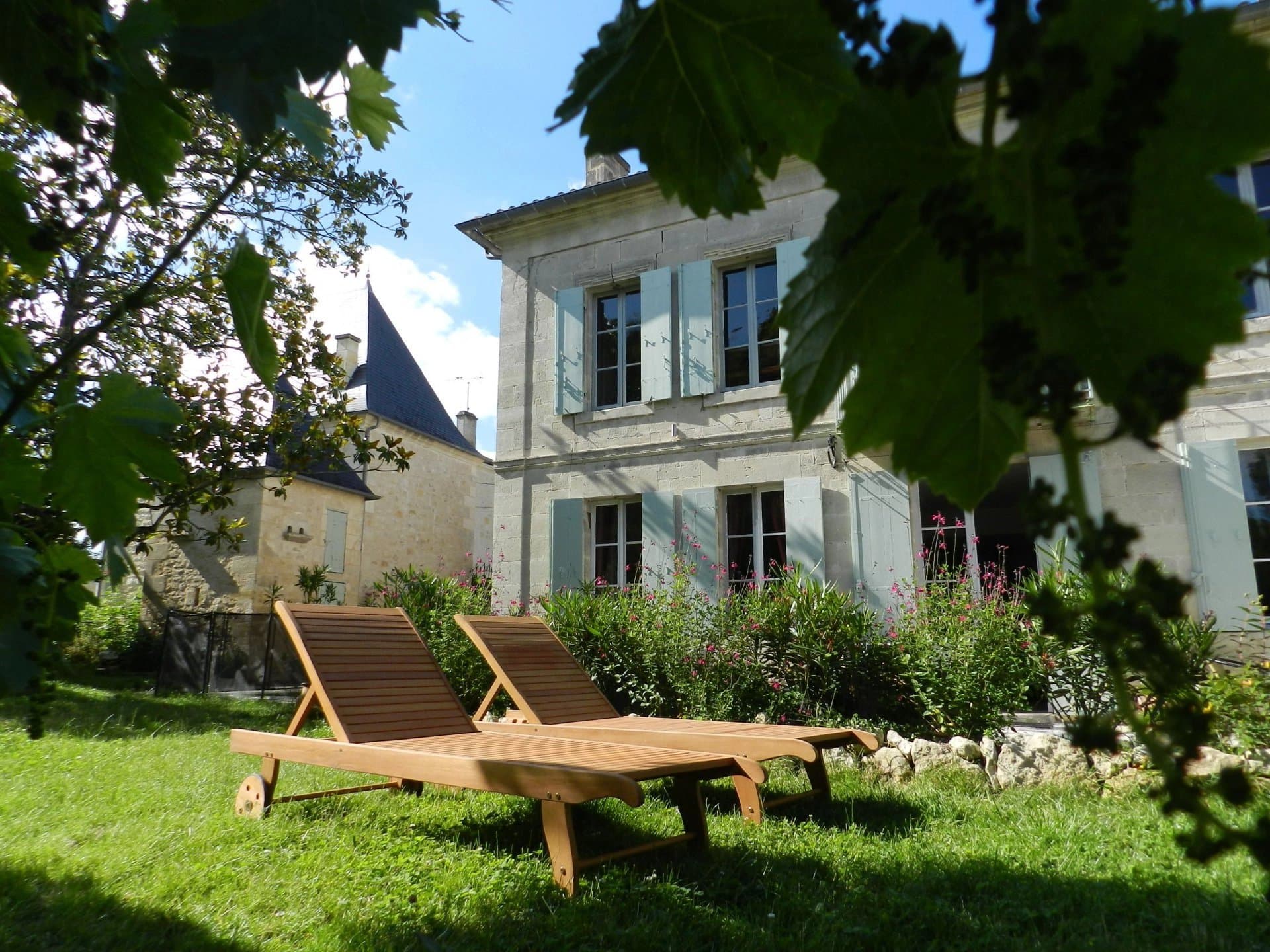 Très jolie girondine entièrement rénovée proche de Libourne