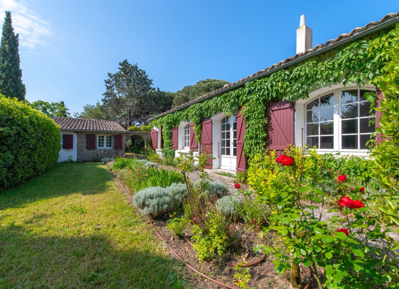 Angélique SAWTELL Commercial Director, La Rochelle MaxwellBaynes