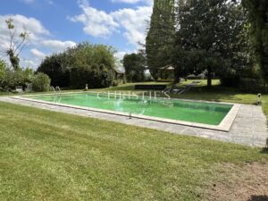 Vente Superbe château de campagne de 1,5 hectare - Toulouse 1hr 15 mins
