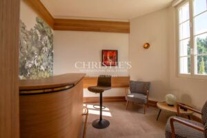 Exquisite "Folie" featuring a Heated Pool and Hobby Golf Course on the Banks of the River