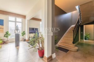 The Elegance of a Renovated Historic Residence, Between the River and the Vineyards of Saint-Émilion