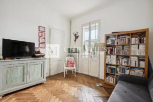 Large family home close to the Boulevards