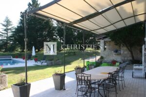 A vendre Maison de Maître du 18e siècle rénovée, à 15 min. d'Angoulême.