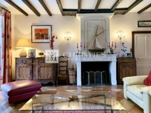 A vendre Maison de Maître du 18e siècle rénovée, à 15 min. d'Angoulême.