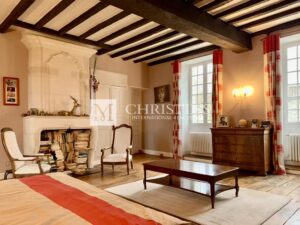 A vendre Maison de Maître du 18e siècle rénovée, à 15 min. d'Angoulême.