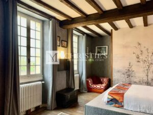 A vendre Maison de Maître du 18e siècle rénovée, à 15 min. d'Angoulême.