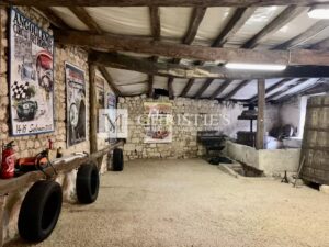 A vendre Maison de Maître du 18e siècle rénovée, à 15 min. d'Angoulême.