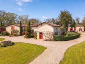 A vendre Château historique exceptionnel dans la région de Bordeaux