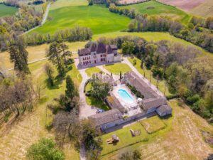 A vendre Château historique exceptionnel dans la région de Bordeaux