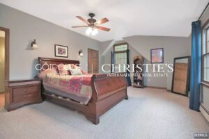 104 Skyline Lake Drive