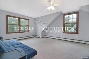 104 Skyline Lake Drive