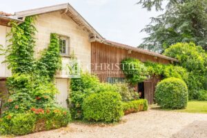 Cambes - Prestigious Stone Property 20 min from Bordeaux Center