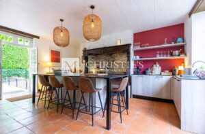 Renovated stone property with river Dordogne views
