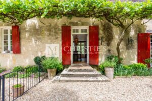 Belle propriété en pierre avec vues sur la Dordogne