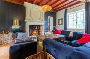 Renovated stone property with river Dordogne views