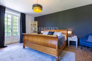 Renovated stone property with river Dordogne views