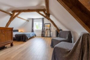 Renovated stone property with river Dordogne views