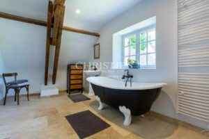 Renovated stone property with river Dordogne views