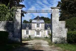 Magnifique Château du 17ème siècle en Charente-Maritime
