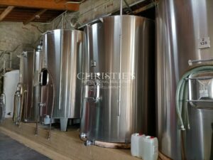 Small vineyard estate for sale of 6.86 ha with farm buildings in excellent condition