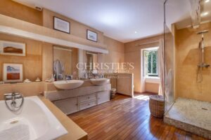 Superbe propriété de charme située entre Angoulême et Cognac