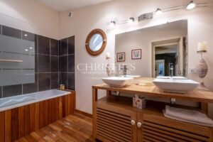 Superbe propriété de charme située entre Angoulême et Cognac