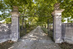 Superbe propriété de charme située entre Angoulême et Cognac