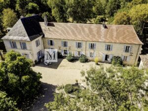 Delightful C18th Chateau with 5 Hectare Estate near Bergerac