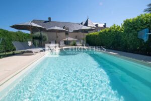 Dordogne Manor House with 2 guest houses, 2 pools