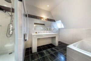 Cognac – Magnifique château avec vues panoramiques