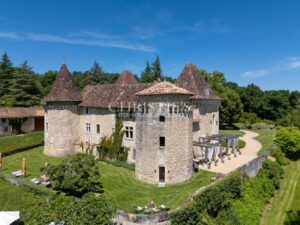 Dordogne - Magnifique château du XVème et XVIIème siècle