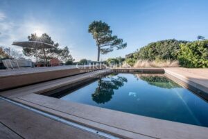 BEAUTIFUL FRONTLINE VILLA