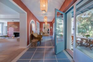 BEAUTIFUL FRONTLINE VILLA