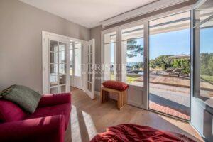 BEAUTIFUL FRONTLINE VILLA