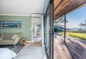 BEAUTIFUL FRONTLINE VILLA