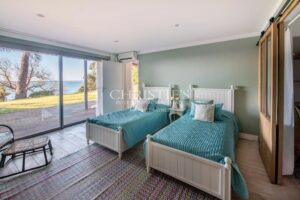 BEAUTIFUL FRONTLINE VILLA