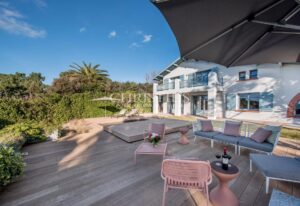 BEAUTIFUL FRONTLINE VILLA