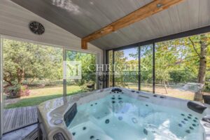 SADIRAC - Family house with swimming pool for sale close to Bordeaux