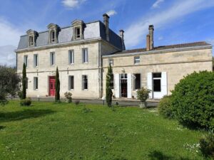 Superbe manoir style Napoleon III avec grand parc, Nord Libournais