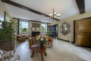 ANGOULEME – MAGNIFIQUE PROPRIETE DANS UN CADRE UNIQUE