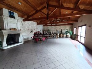 For sale 12 hectare vineyard estate with house to renovate