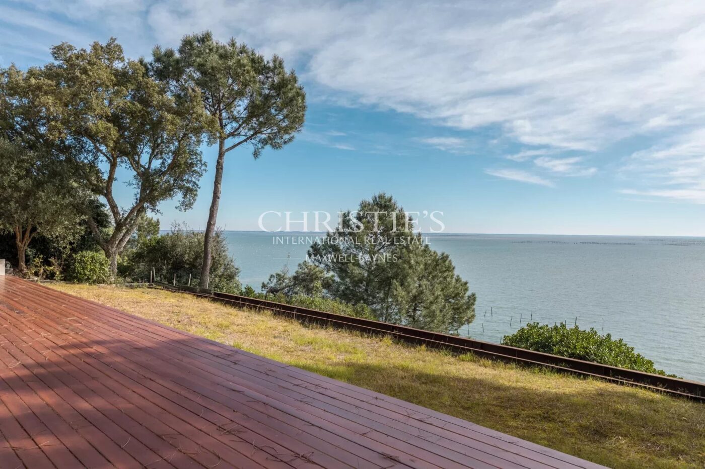 Bassin d' Arcachon, Cap Ferret,seafront villa