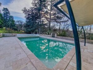 Remarquable Manoir avec maison d'amis, piscine et jacuzzi, 15 hectares de terrain, proche d'AGEN