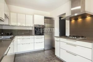 La rochelle lagord jardin piscine calme gare aéroport architecte